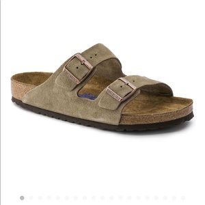 Size 42 classic Birkenstocks Arizona suede taupe